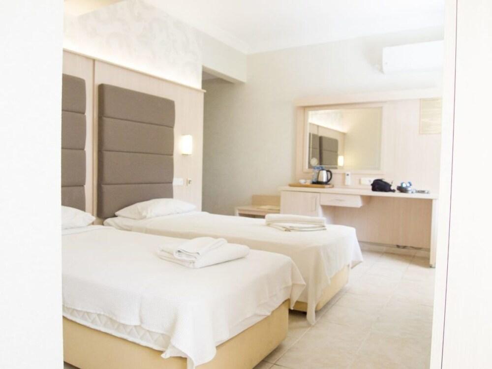 Oz-Can Hotel Turunc Kültér fotó