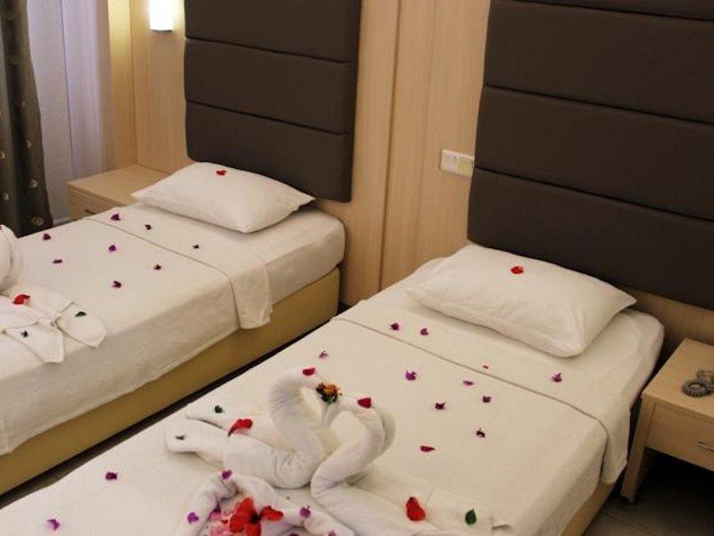 Oz-Can Hotel Turunc Kültér fotó